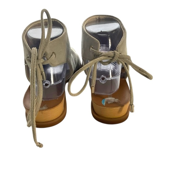 Kenneth Cole New York Tan Sandals with Modern Cut-Out Design - Picture 6 of 10